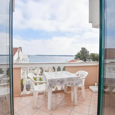 Apartments Studenac Tkon Exterior photo