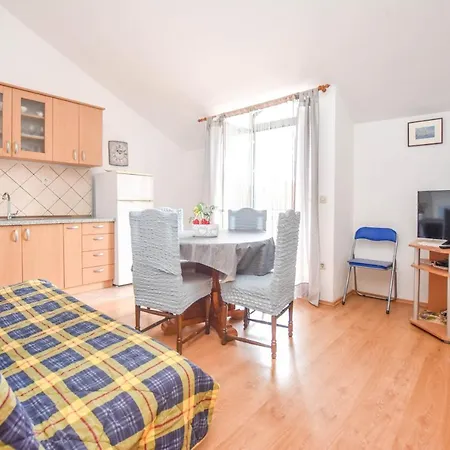 Apartments Studenac Tkon Exterior photo