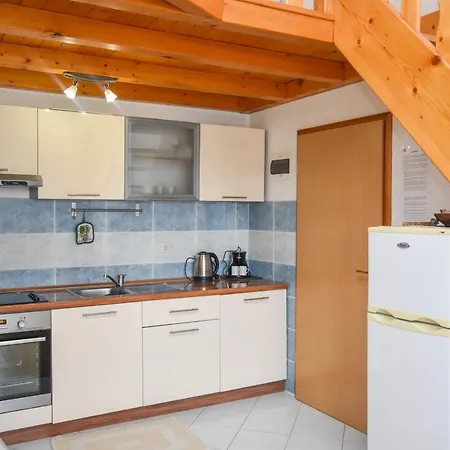 Apartments Studenac Tkon Exterior photo