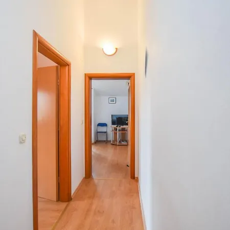 Apartments Studenac Tkon Exterior photo
