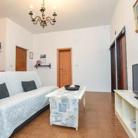 Apartments Studenac Tkon Exterior photo